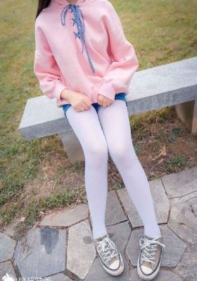 乳色吐息第1季在线观看_十万网红美女美酱